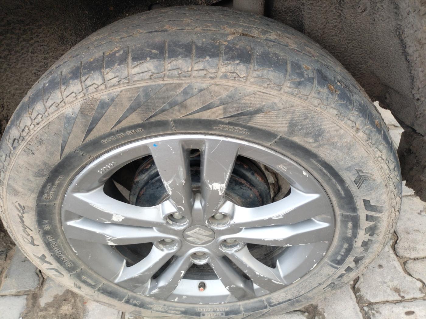 2016 Maruti Vitara Brezza ZDI PLUS, Diesel, Manual, 1,24,020 km, tyre