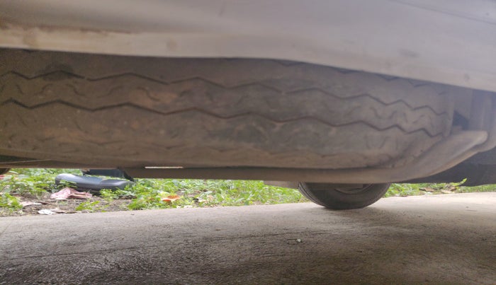 2014 Maruti OMNI E STD, Petrol, Manual, 57,890 km, tyre