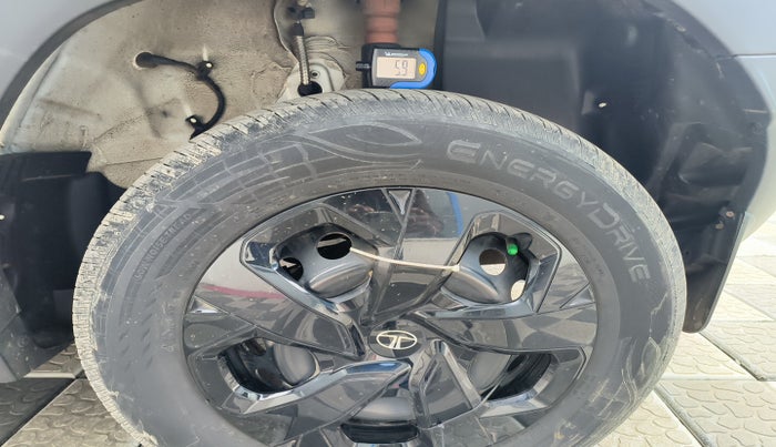 2025 Tata PUNCH Adventure Plus iCNG, Petrol, Manual, 11,000 km, tyre