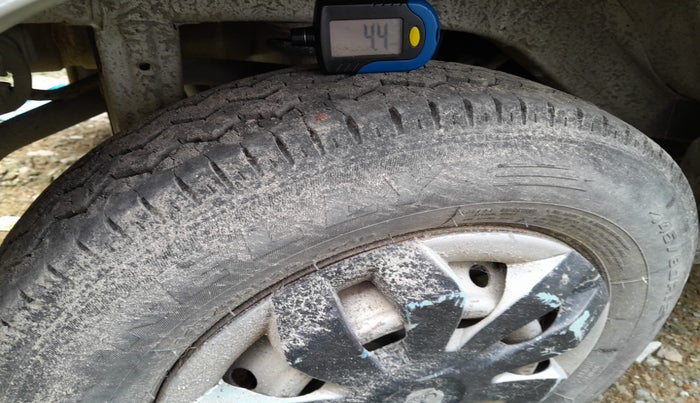 2013 Maruti Alto 800 LX, Petrol, Manual, 70,936 km, tyre