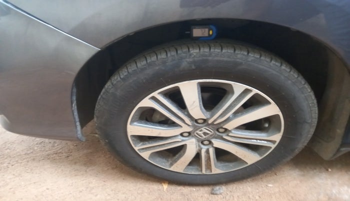 2021 Honda City 1.5L I-VTEC V MT 4TH GEN, Petrol, Manual, 29,901 km, tyre