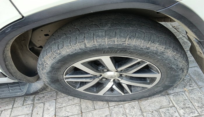 2017 Toyota Fortuner 2.8 4X4 AT, Diesel, Automatic, 1,47,917 km, tyre