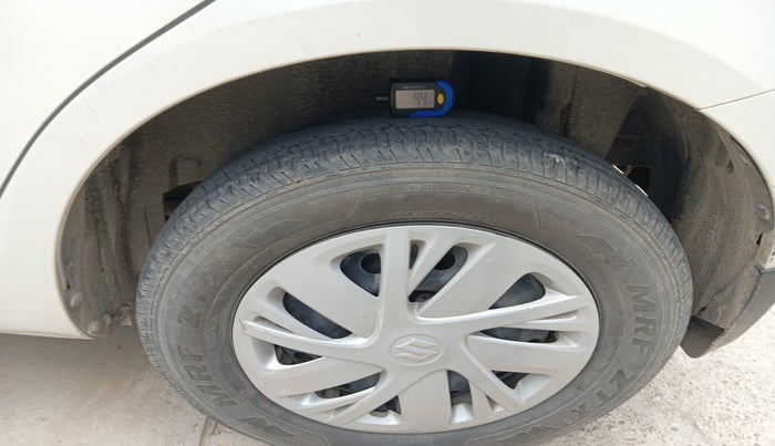 2015 Maruti Swift VDI, Diesel, Manual, 1,74,349 km, tyre