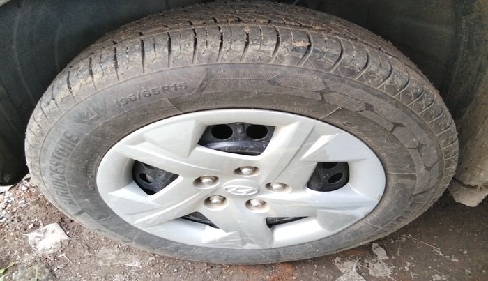 2020 Hyundai VENUE S 1.2, Petrol, Manual, 44,424 km, tyre