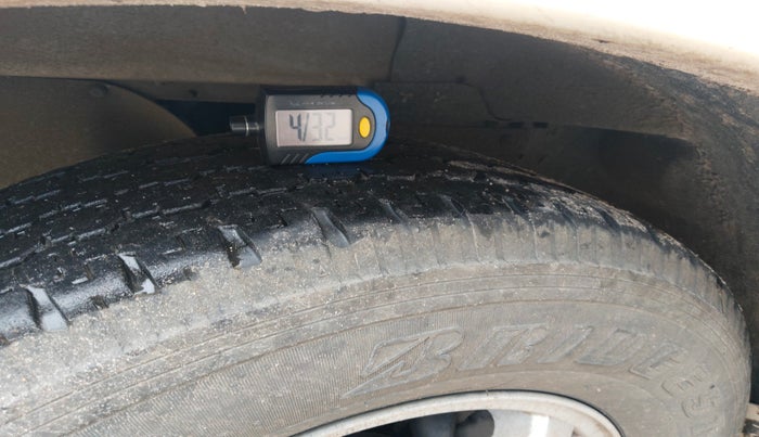 2013 Mahindra Scorpio VLX 2WD AIRBAG, Diesel, Manual, 1,90,212 km, tyre