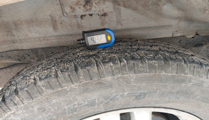 2013 Mahindra Scorpio VLX 2WD AIRBAG, Diesel, Manual, 1,90,212 km, tyre