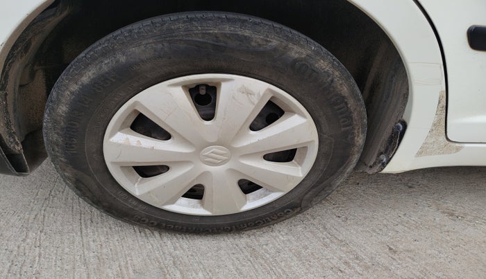 2010 Maruti Swift Dzire VXI, Petrol, Manual, 67,896 km, tyre