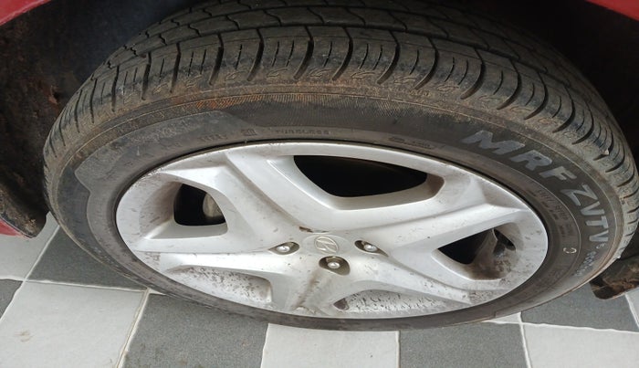 2017 Hyundai Elite i20 ASTA 1.2, Petrol, Manual, 60,500 km, tyre