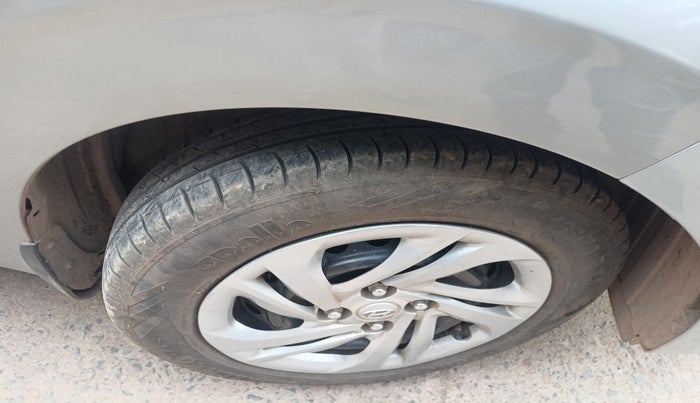 2021 Hyundai AURA S 1.2 CNG, Petrol, Manual, 72,256 km, tyre