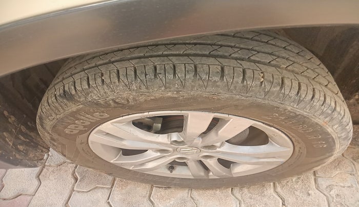2018 Maruti Vitara Brezza ZDI, Diesel, Manual, 1,77,284 km, tyre