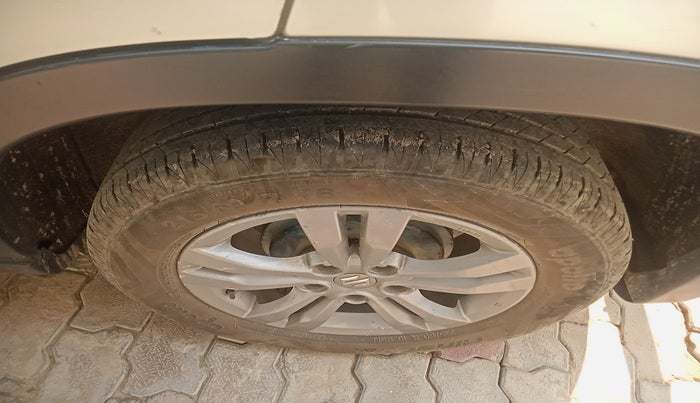 2018 Maruti Vitara Brezza ZDI, Diesel, Manual, 1,77,284 km, tyre