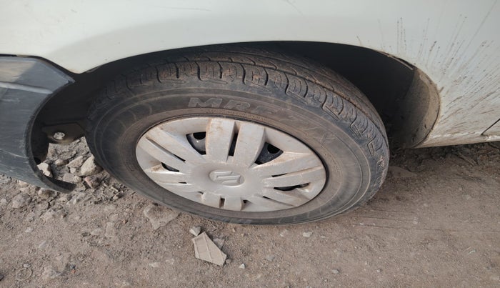 2010 Maruti Alto LXI, Petrol, Manual, 69,976 km, tyre