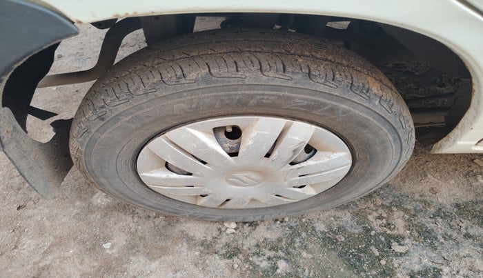 2010 Maruti Alto LXI, Petrol, Manual, 69,976 km, tyre
