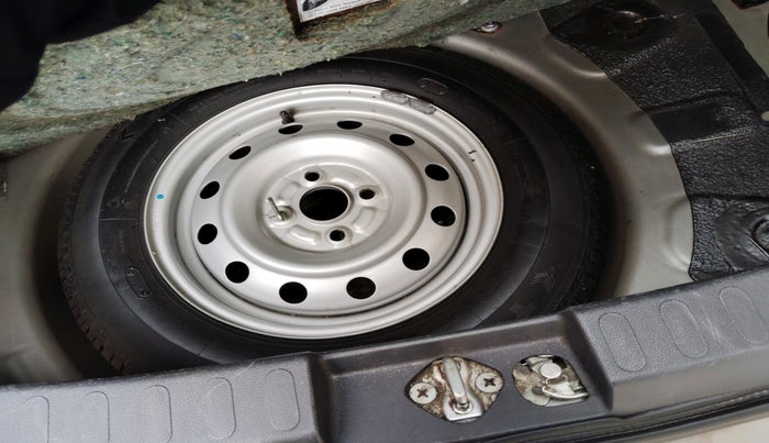 2011 Maruti Ritz LXI, Petrol, Manual, 68,097 km, tyre