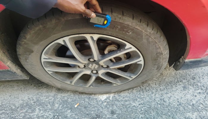 2023 Maruti Swift ZXI PLUS AMT DUAL TONE, Petrol, Automatic, 24,968 km, tyre