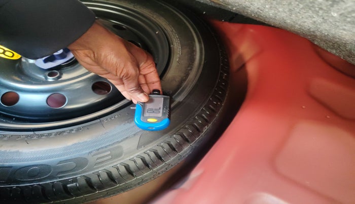 2023 Maruti Swift ZXI PLUS AMT DUAL TONE, Petrol, Automatic, 24,968 km, tyre