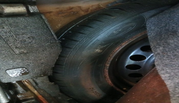 2015 Honda Amaze 1.2L I-VTEC SX, Petrol, Manual, 2,50,000 km, tyre