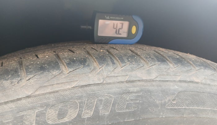 2014 Audi A6 35 TDI PREMIUM PLUS, Diesel, Manual, 1,02,850 km, tyre