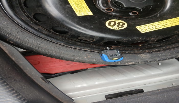 2014 Audi A6 35 TDI PREMIUM PLUS, Diesel, Manual, 1,02,850 km, tyre