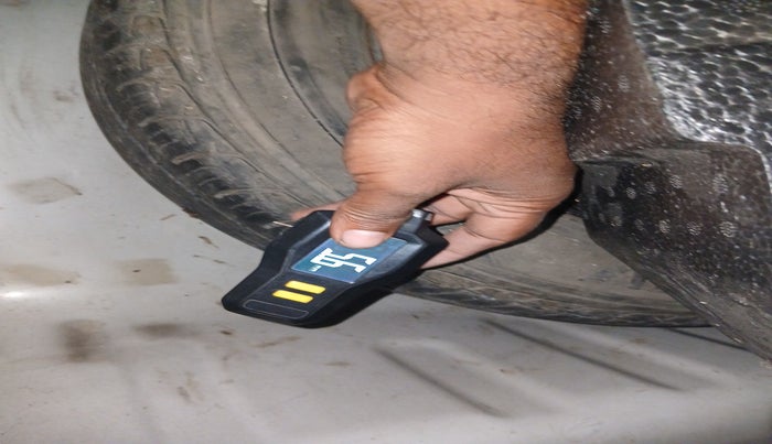 2015 Maruti Ciaz VXI, Petrol, Manual, 69,735 km, tyre