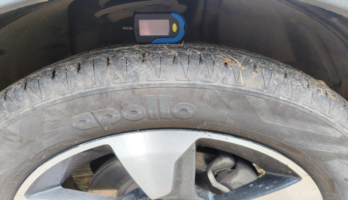 2019 Tata NEXON XZA PLUS DIESEL, Diesel, Automatic, 70,360 km, tyre