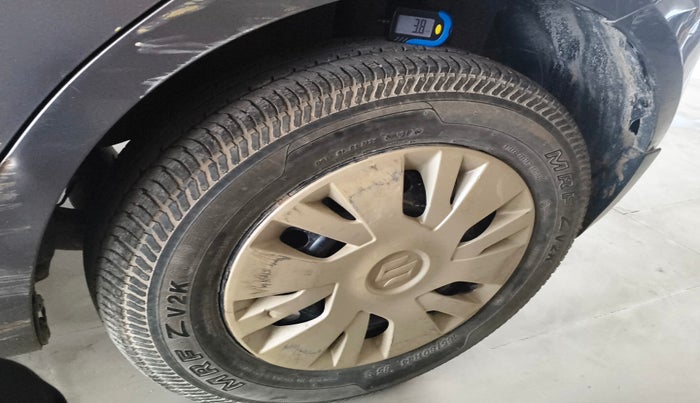 2012 Maruti Swift VXI, Petrol, Manual, 33,925 km, tyre