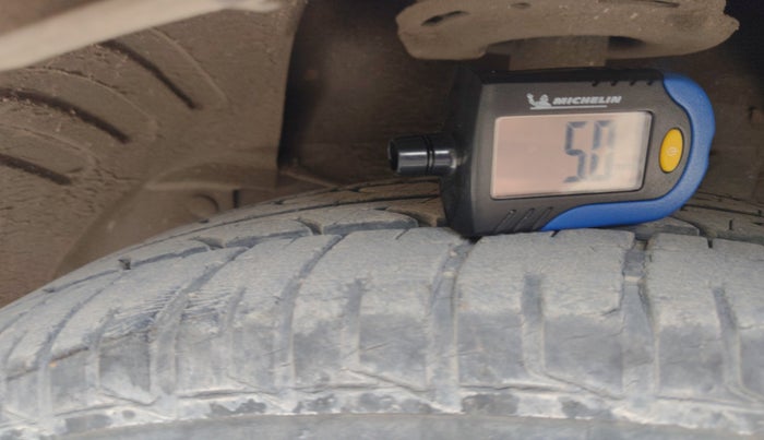 2014 Tata Zest XMS PETROL, Petrol, Manual, 7,00,000 km, tyre