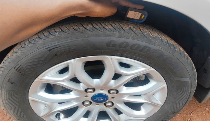 2017 Ford Ecosport TITANIUM 1.5L DIESEL, Diesel, Manual, 1,34,745 km, tyre