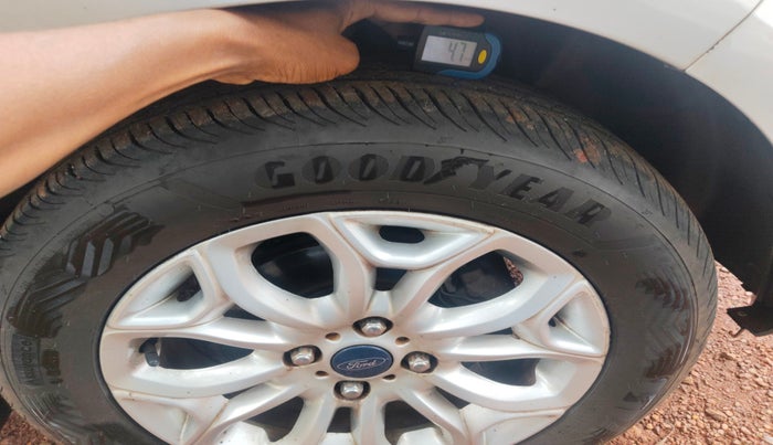 2017 Ford Ecosport TITANIUM 1.5L DIESEL, Diesel, Manual, 1,34,745 km, tyre