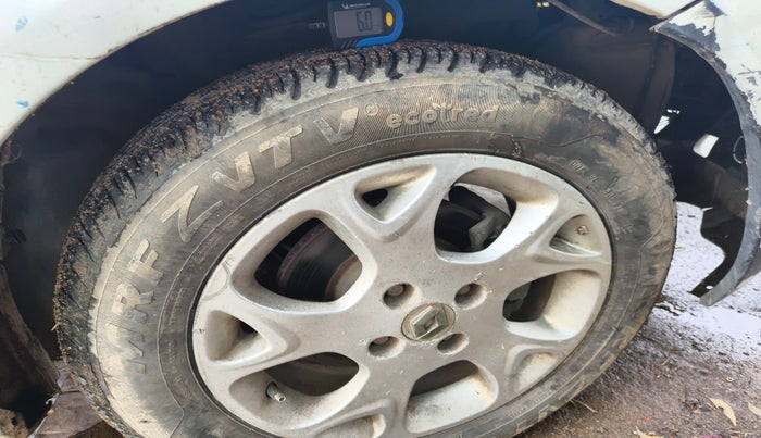 2013 Renault Scala RXL DIESEL, Diesel, Manual, 3,16,148 km, tyre