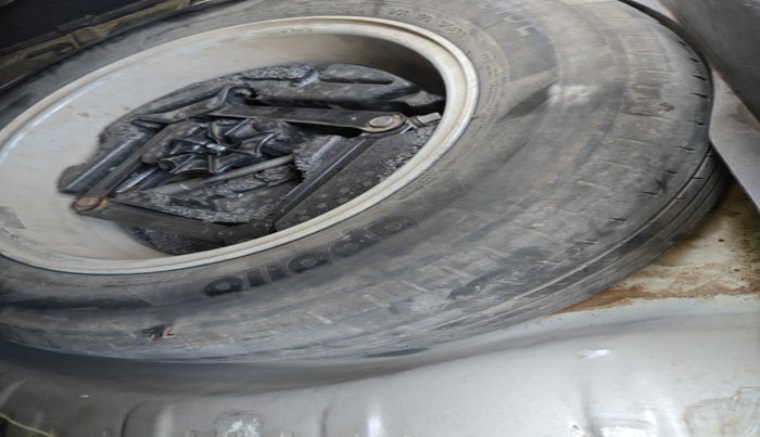 2016 Chevrolet Cruze LTZ, Diesel, Manual, 2,48,005 km, tyre