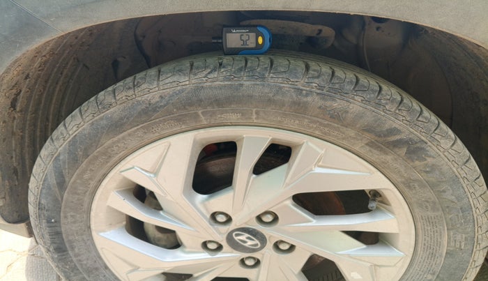 2021 Hyundai Creta SX 1.5 PETROL, Petrol, Manual, 45,000 km, tyre