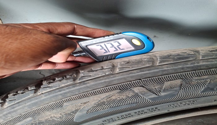 2013 Hyundai Verna FLUIDIC 1.6 VTVT EX, Petrol, Manual, 26,900 km, tyre