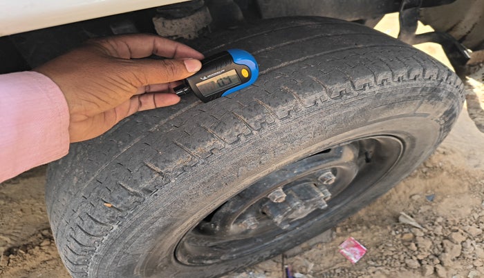 2012 Mahindra Bolero ZLX BS-III, Diesel, Manual, 78,070 km, tyre