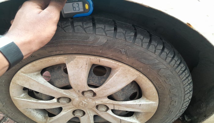 2011 Hyundai Eon MAGNA O, Petrol, Manual, 34,366 km, tyre