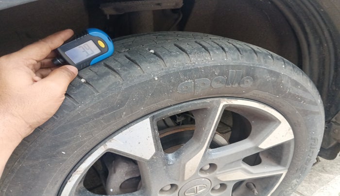 2022 Tata PUNCH ACCOMPLISHED MT, Petrol, Manual, 42,857 km, tyre