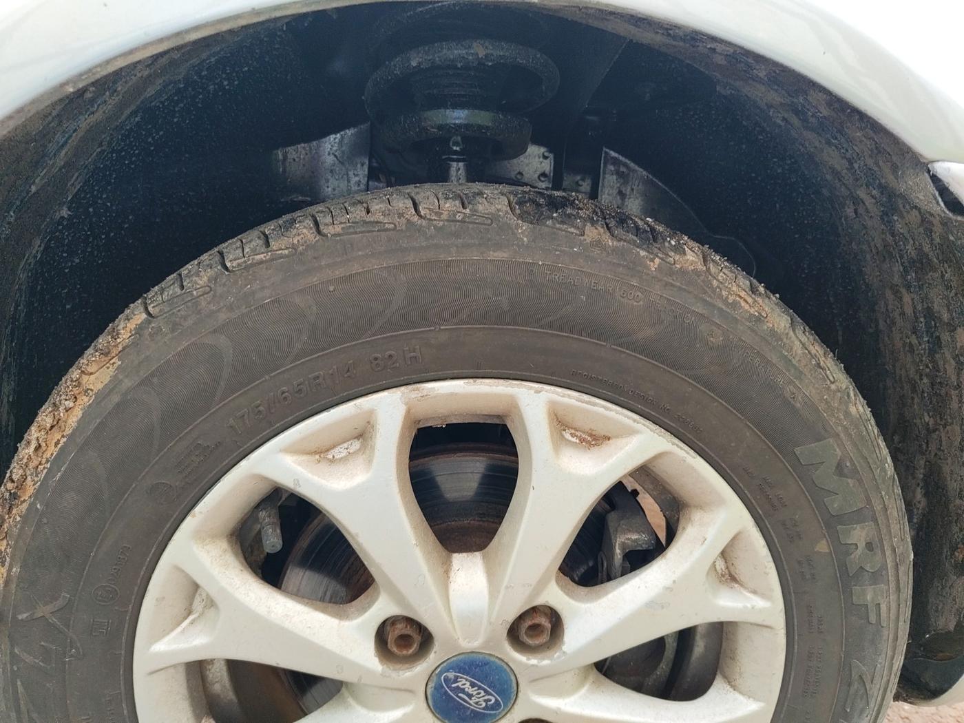 2014 Ford Classic 1.4 TITANIUM DIESEL, Diesel, Manual, 1,16,696 km, tyre