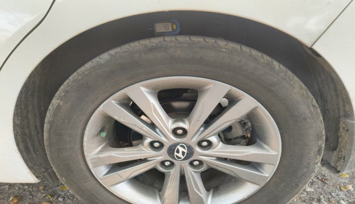 2019 Hyundai New Elantra 1.6 SX (O) AT DIESEL, Diesel, Automatic, 1,69,824 km, tyre