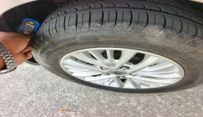 2019 Maruti Ertiga ZXI+ SHVS, Petrol, Manual, 54,310 km, tyre