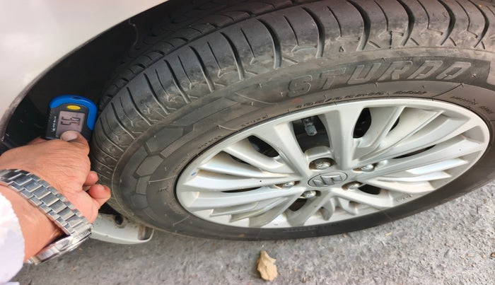 2019 Maruti Ertiga ZXI+ SHVS, Petrol, Manual, 54,310 km, tyre