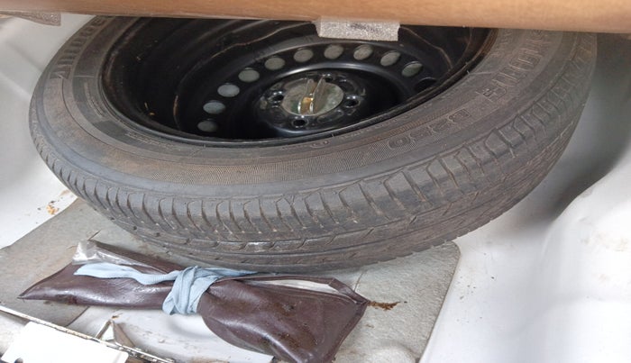 2020 Honda City 1.5L I-VTEC V MT 5TH GEN, Petrol, Manual, 45,000 km, tyre