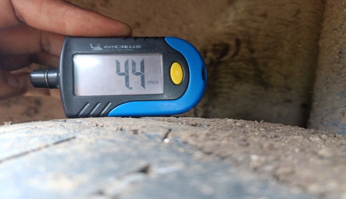 2017 Hyundai Xcent S 1.1 CRDI, Diesel, Manual, 1,34,269 km, tyre