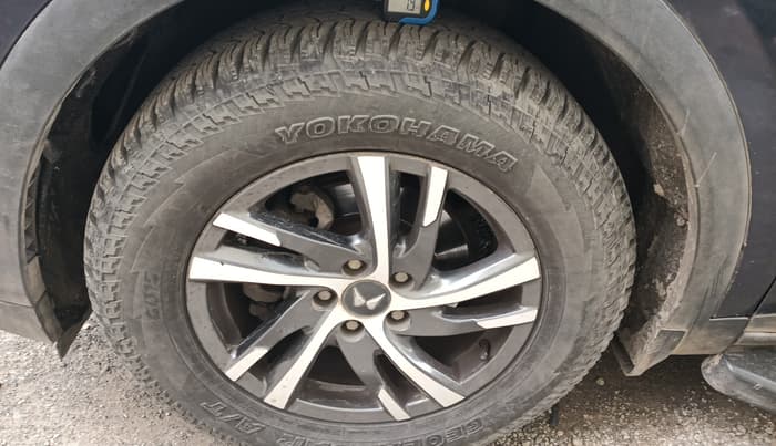 2022 Mahindra XUV700 AX 5 D AT 7 STR, Diesel, Automatic, 48,012 km, tyre