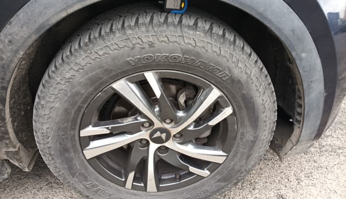 2022 Mahindra XUV700 AX 5 D AT 7 STR, Diesel, Automatic, 48,012 km, tyre