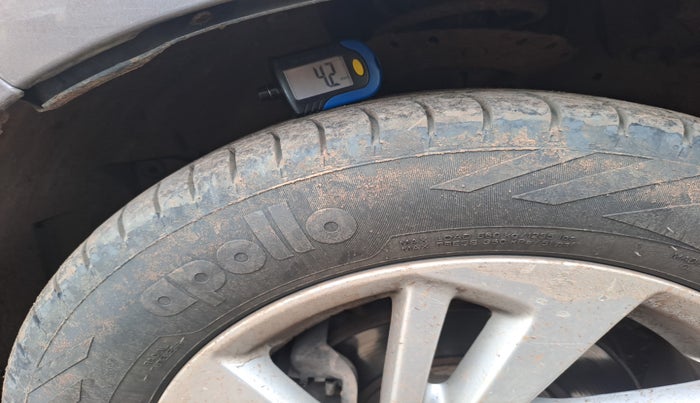 2015 Honda Jazz 1.2L I-VTEC V, Petrol, Manual, 69,500 km, tyre