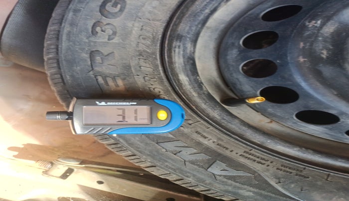 2017 Hyundai Grand i10 SPORTZ (O) 1.2 U2 CRDI, Diesel, Manual, 64,260 km, tyre