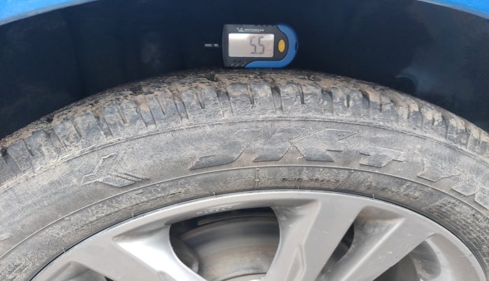 2017 Hyundai New Elantra 2.0 SX(O) AT PETROL, Petrol, Automatic, 1,05,897 km, tyre