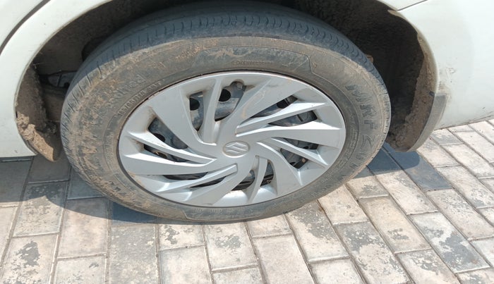 2021 Maruti Ertiga VXI CNG, Petrol, Manual, 62,347 km, tyre