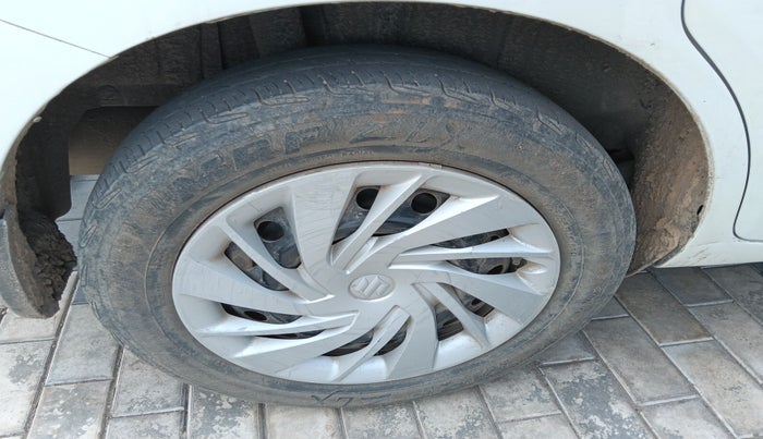 2021 Maruti Ertiga VXI CNG, Petrol, Manual, 62,347 km, tyre