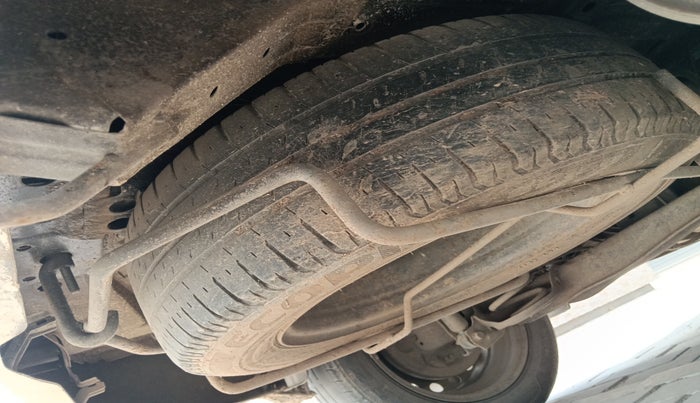 2021 Maruti Ertiga VXI CNG, Petrol, Manual, 62,347 km, tyre